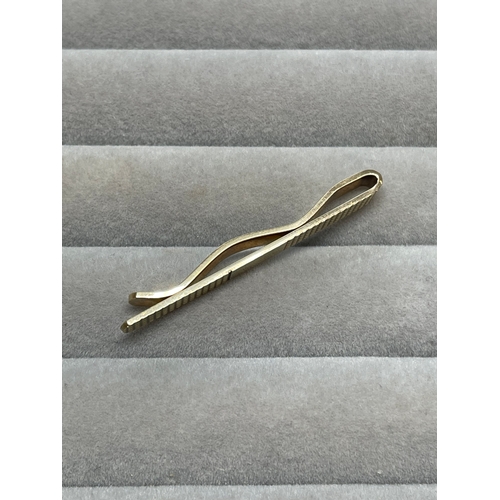 35 - 9ct Yellow Gold Fully Hallmarked Money Clip Weighing 5 grams 4.5cm in length