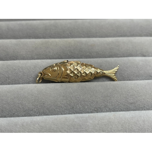 36 - 9ct Yellow Gold Fish Charm Weighing 3.48 grams