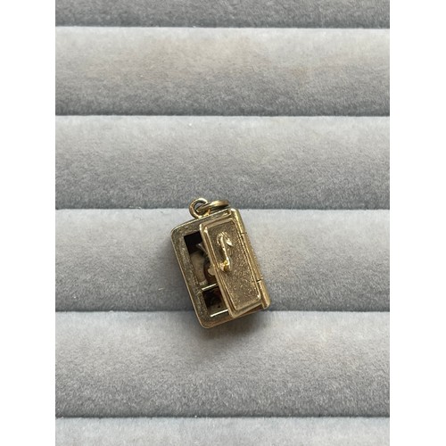 45 - 9ct Yellow Gold Fully Hallmarked Safe Charm - This lot opens via a lock to allow you to visualise a ... 