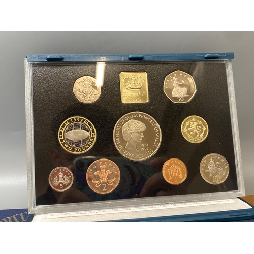 169 - 9x Royal mint proof sets to include 1972,74,79 and 80 all in original cases