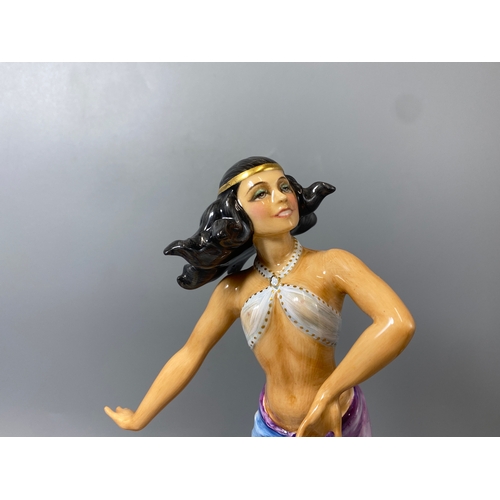 197 - Limited edition Royal Doulton Salome figure No 212/1000 with original certificate in good condition