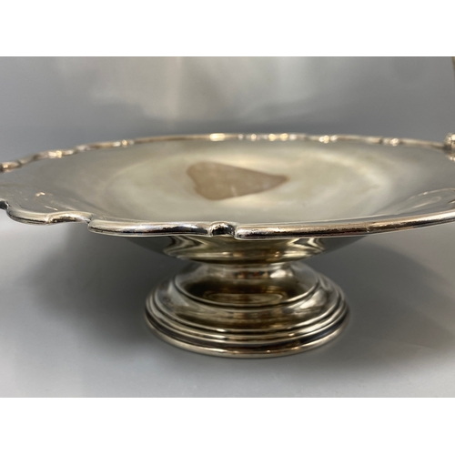 114 - Antique silver fruit dish in very good condition hallmarked Birmingham 1904, weight 655.2 grams