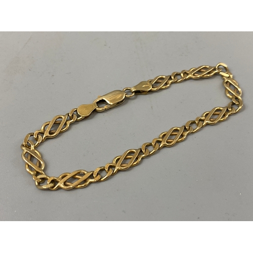 61 - 9ct gold fancy link bracelet, weight 8.2 grams 20cm length