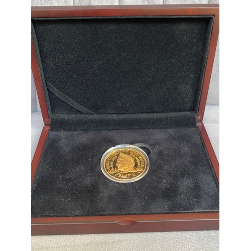 89 - UK £5 2000 Queens Mother gold proof coin in original box