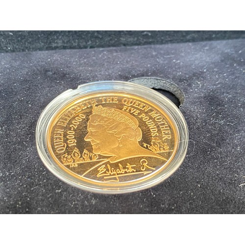 89 - UK £5 2000 Queens Mother gold proof coin in original box