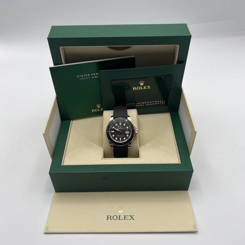 85 - Rolex 2022 Yacht-Master Rose gold 40mm on black rubber strap, full set with box, card, swing tag and... 