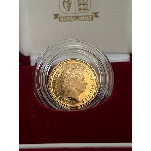 120 - 2004 UK Gold proof half sovereign, complete with case and certificate