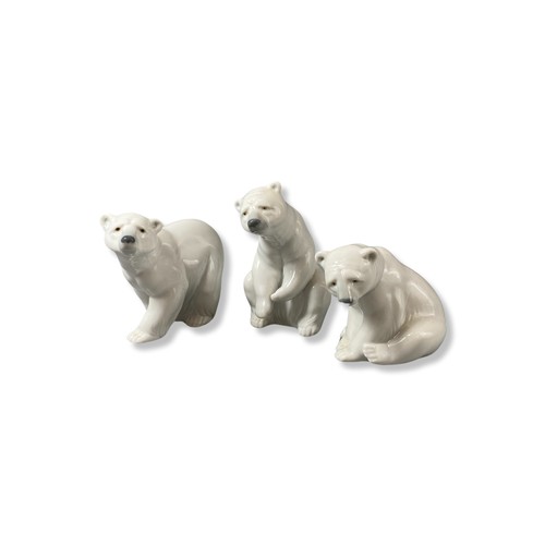 20 - Lladro 1207, 1208, 1209 Various Polar bears, all in Good condition, all in original box