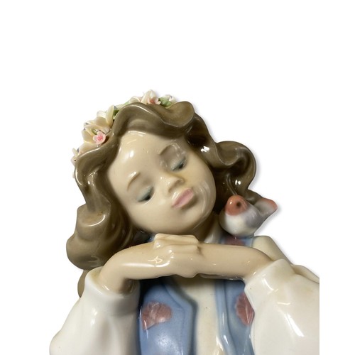 46 - Lladro 6401 Dreams of a summer past, Good condition, comes in box