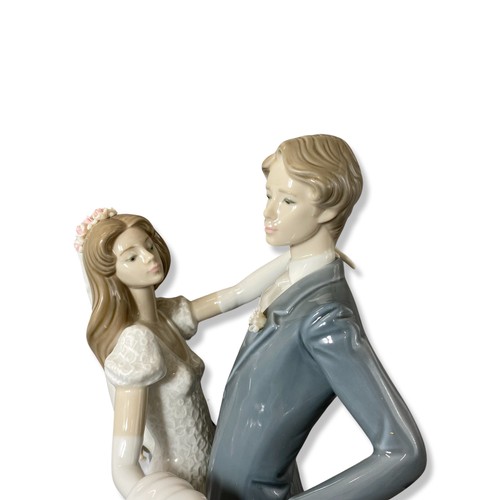 56 - Lladro 1528 I love you truly, Good condition, comes in box