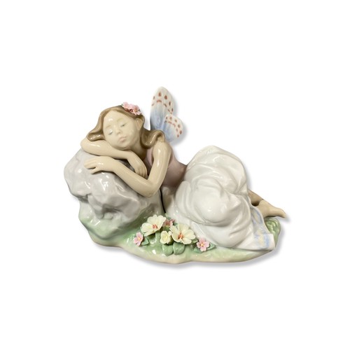 65 - Lladro 7694 Princess of the fairies, Good condition, comes in box