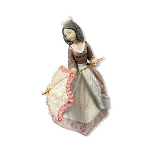 94 - Lladro 5210 Jolie, Good condition, comes with parasol and in original box