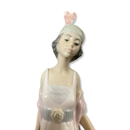 107 - Lladro 5788 Talk of the town, Good condition