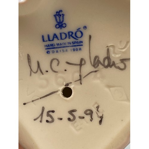139 - Lladro Signed and dated 5604 Spring token, Good condition, comes in box