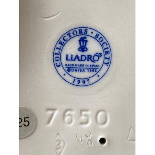 168 - Lladro Collectors society 7650 Pocket full of wishes, Good condition, comes in box