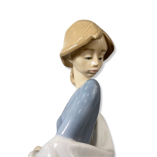 2 - Lladro 5416 In The Garden Good condition, comes in original box