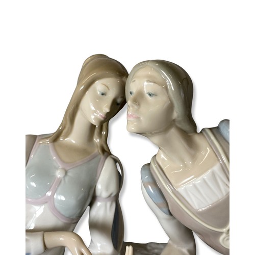 13 - Lladro 4750 Romeo And Juliet Good condition