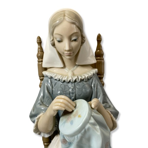 148 - Lladro 4865 Embroiderer Good condition