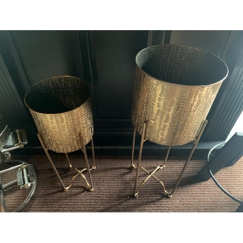 187 - NEW BOXED PAIR OF DECORATIVE CHAMPAGNE BUCKETS IN A BRASS FINISH (APPROX - LARGE =75CM - SMALL = 68C... 