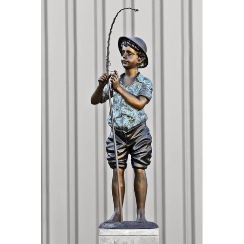 7 - EXCEPTIONAL CAST BRONZE STATUE DEPICTING A LONELY BOY FISHING