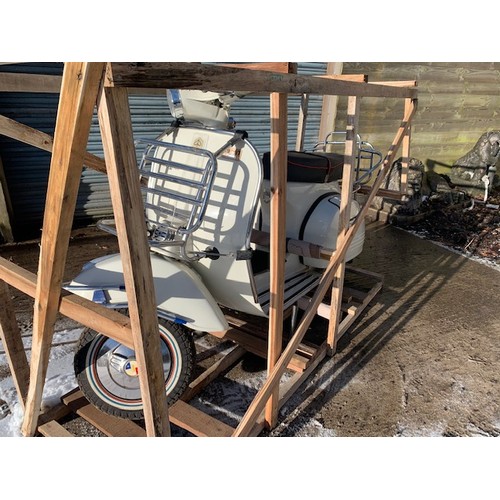 112 - 1970s VESPA 150CC, VERY GOOD CONDITION, CHROME FRONT RACK, BACK RACK, SIDE STEPS, STARTS/RUNS/DRIVES... 