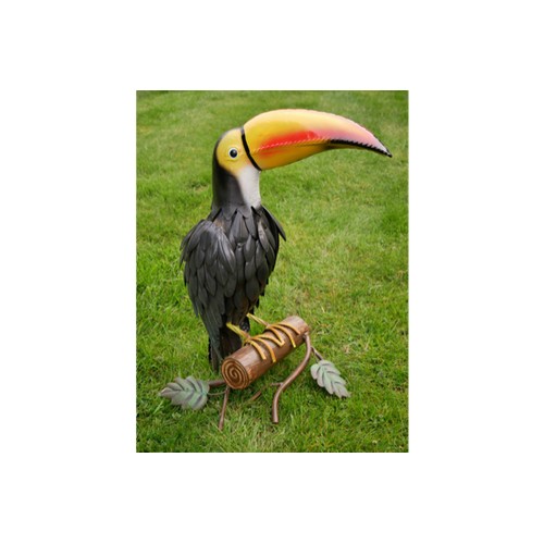 160 - NEW LARGE FABRICATED METAL HAND PAINTED TOUCAN