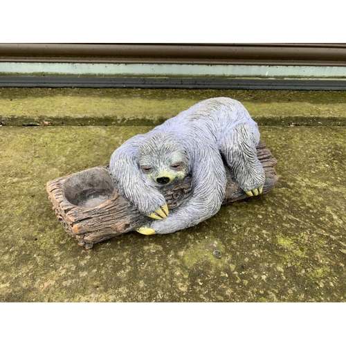 11 - NEW BOXED LARGE 50CM SLOTH ON LOG GARDEN PLANTER