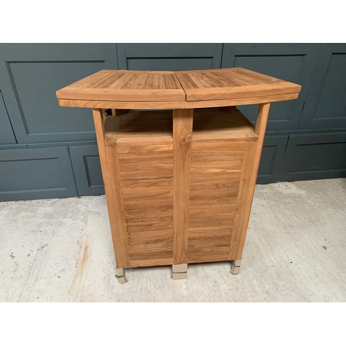 173 - SOLID TEAK OUTDOOR QUALITY NEW GARDEN FOLDING HOME BAR