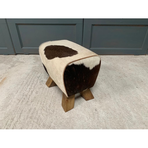 143 - BOXED NEW COW HIDE BROWN POMMEL HORSE
