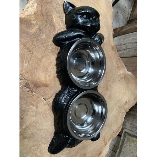 38 - BOXED NEW CAST IRON CAT DISH HOLDER WITH 2 REMOVABLE DISHES (H: 4cm W: 40cm D: 18cm)