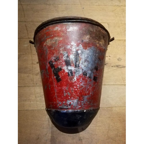 96 - 1 X ORIGINAL ANTIQUE METAL FIRE BUCKET ON STAND