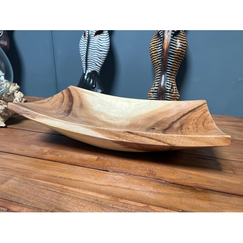 187 - NEW LARGE HEAVY RECTANGULAR POLISHED WOOD FRUIT PLATE/BOWL (APPROX 47CM LONG X 11CM HIGH X 29CM WIDE... 