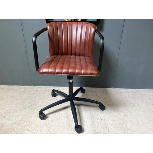 6 - NEW BOXED RIBBED LEATHER OFFICE SWIVEL CHAIR IN TAN