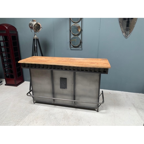 94 - BRAND NEW BOXED LARGE INDUSTRIAL FULLY FITTED HOME BAR COUNTER IN A RUSTIC FINISH