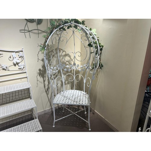 28 - NEW IRON ORNATE ROUND GARDEN CHAIR IN WHITE