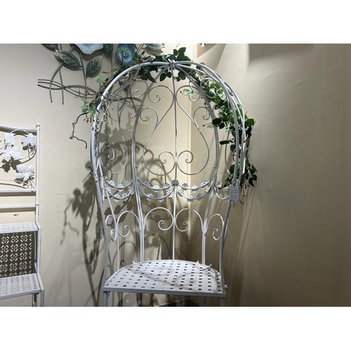 28 - NEW IRON ORNATE ROUND GARDEN CHAIR IN WHITE