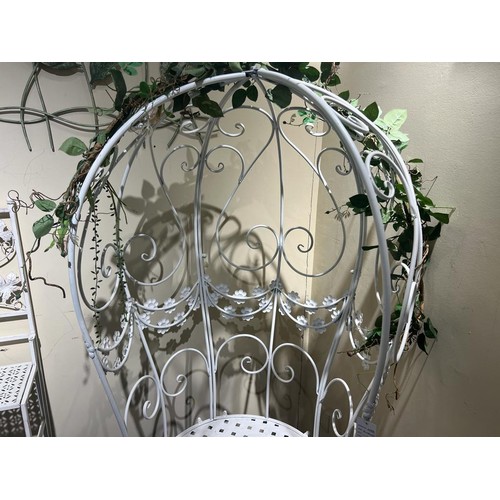 28 - NEW IRON ORNATE ROUND GARDEN CHAIR IN WHITE