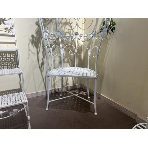 28 - NEW IRON ORNATE ROUND GARDEN CHAIR IN WHITE