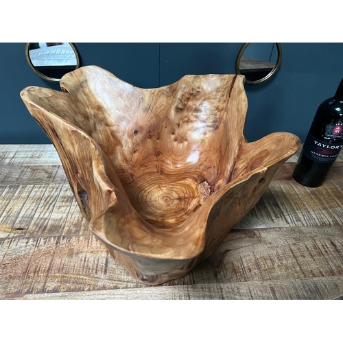 143 - NEW HUGE POLISHED NATURAL WOOD BOWL