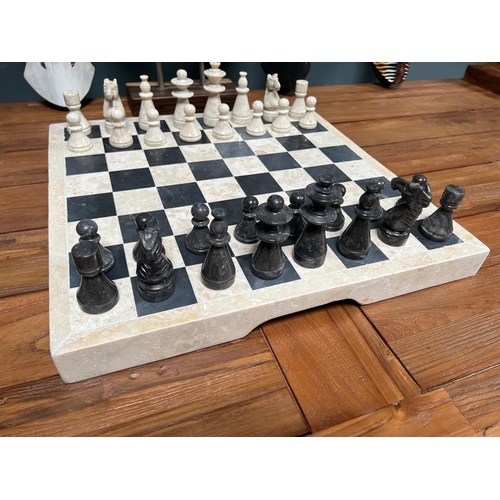 158 - NEW QUALITY SOLID MARBLE HANDMADE CHESS SET 50CM