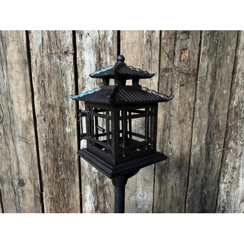 133 - LARGE CAST IRON ORIENTAL GARDEN LANTERN ON STAND DECORATION