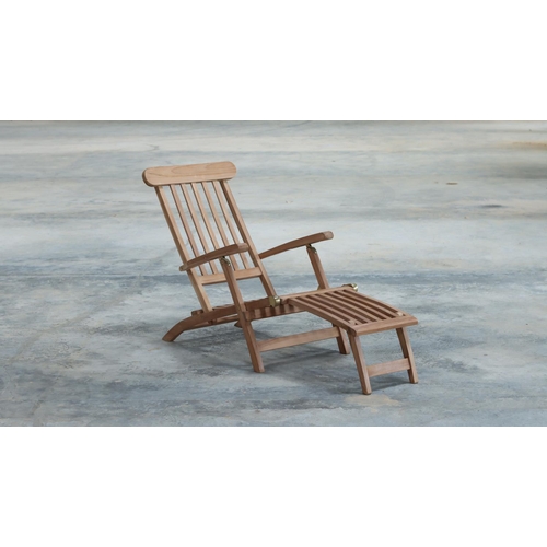 32 - BRAND NEW PACKAGED SOLID TEAK STEAMER CHAIR/LOUNGER