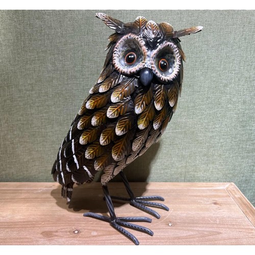 90 - NEW DECORATIVE METAL OWL STATUE