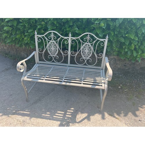 18 - BOXED NEW ANTIQUE GREY ORNATE METAL BENCH (120CM X 54CM X 96CM TALL)