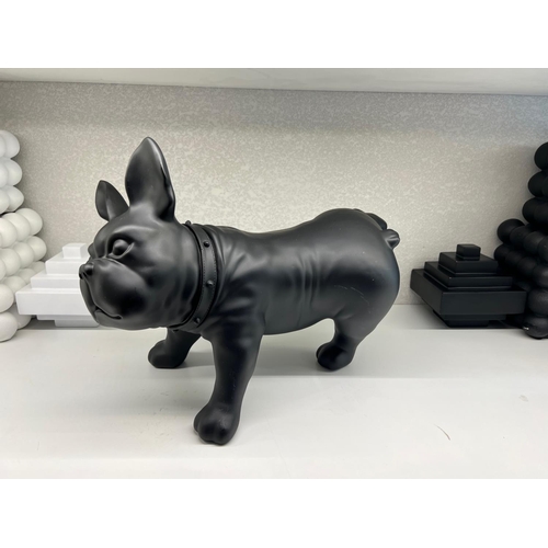 116 - NEW BOXED UNIQUE RESIN FRENCH BULLDOG FIGURE IN BLACK