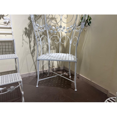 35 - NEW IRON ORNATE ROUND GARDEN CHAIR IN WHITE