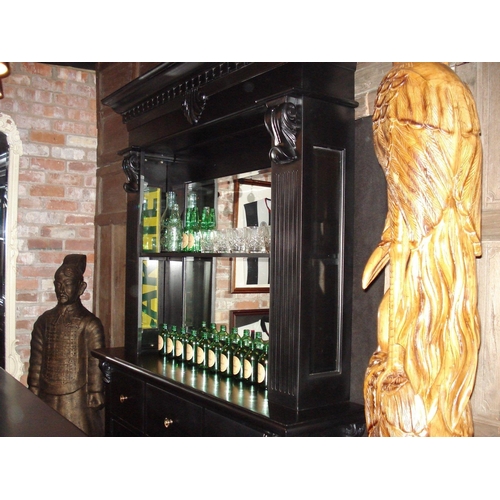 53 - NEW PACKAGED HIGH QUALITY 1.5M SOLID MAHOGANY FRONT BAR AND BACK BAR FULLY SHELVED/MIRRORED IN BLACK