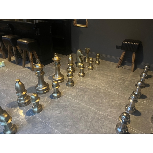 1 - GIANT SOLID BRASS AND NICKEL CHESS SET - INDOOR/OUTDOOR 32P/C - BOX NEW