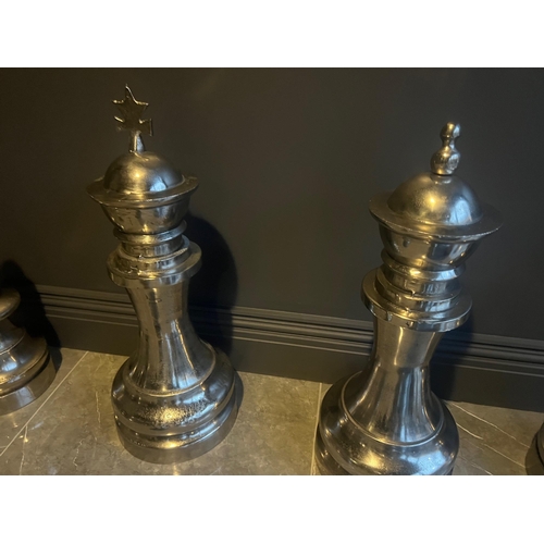 1 - GIANT SOLID BRASS AND NICKEL CHESS SET - INDOOR/OUTDOOR 32P/C - BOX NEW