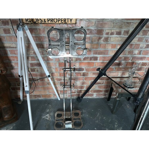 173 - HEAVY SOLID NICKEL SHEET MUSIC/MENU STAND
